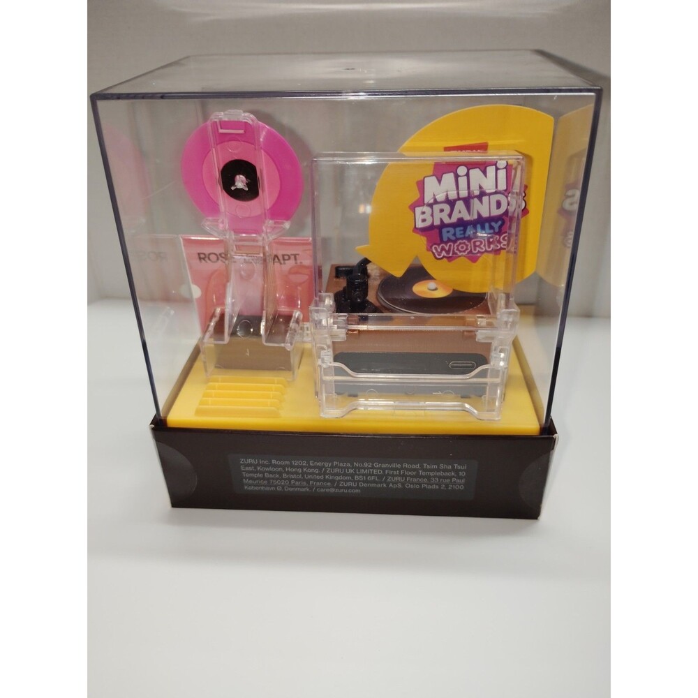 ZURU Mini Brands Vinyl Mini Record Player & Turntable Set, Brown-Bruno Mars - Picture 3 of 4